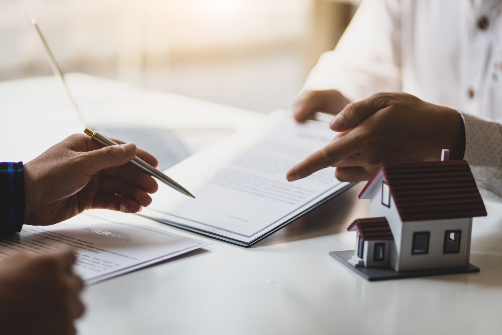 "House Poor" - Bên trong những căn nhà tiền tỷ "rỗng ruột"